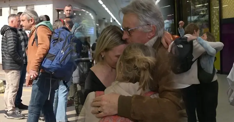 মধ্যপ্রাচ্য ছাড়ছেন বিদেশিরা